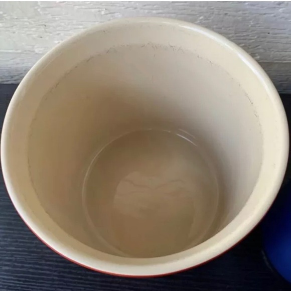 🔥SOLD🔥Le Creuset Cerise Utensil Holder Red - Picture 4 of 4